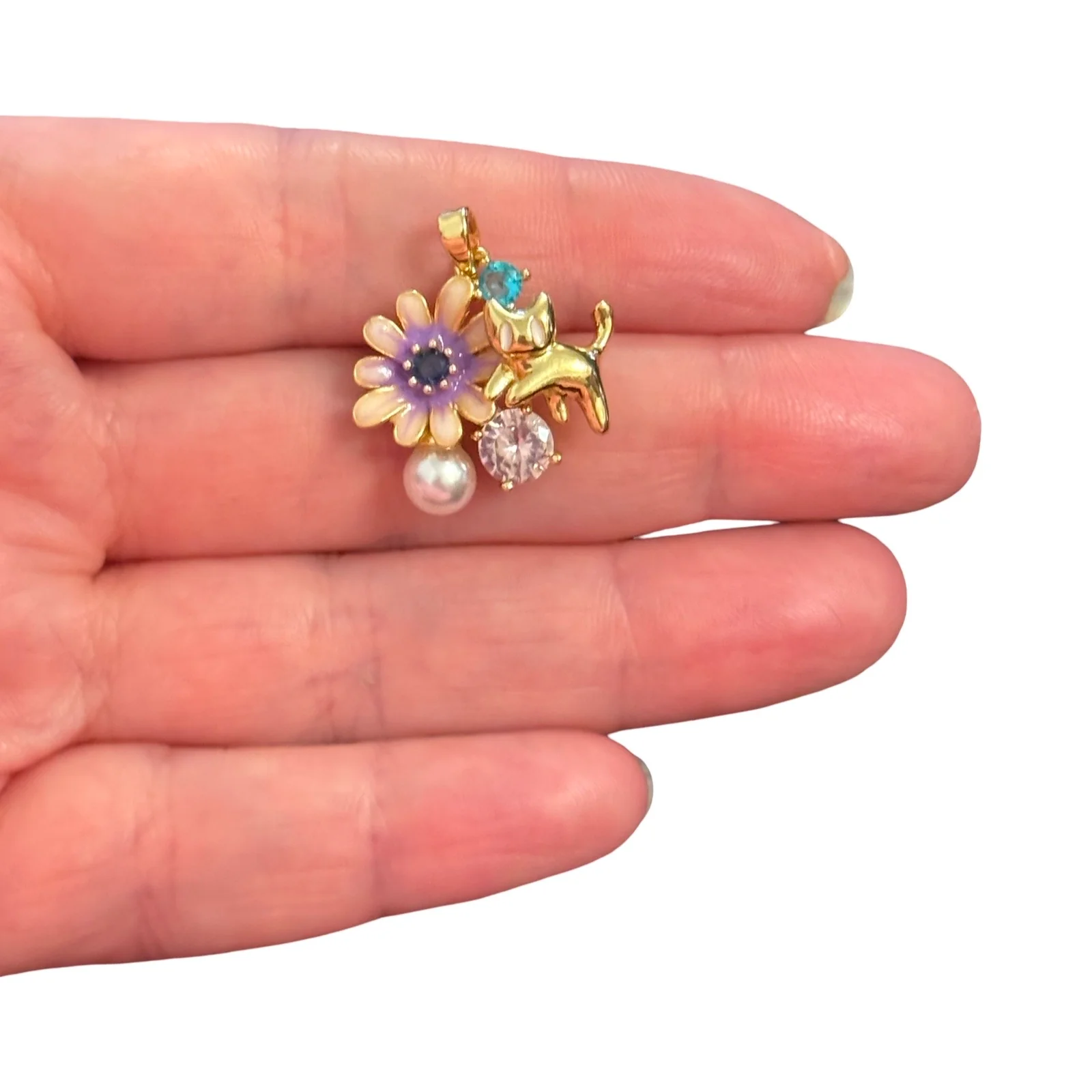24Kt Gold Plated Enamel Cat & Daisy Pendant with Pearl and CZ – Floral Charm Pendant
