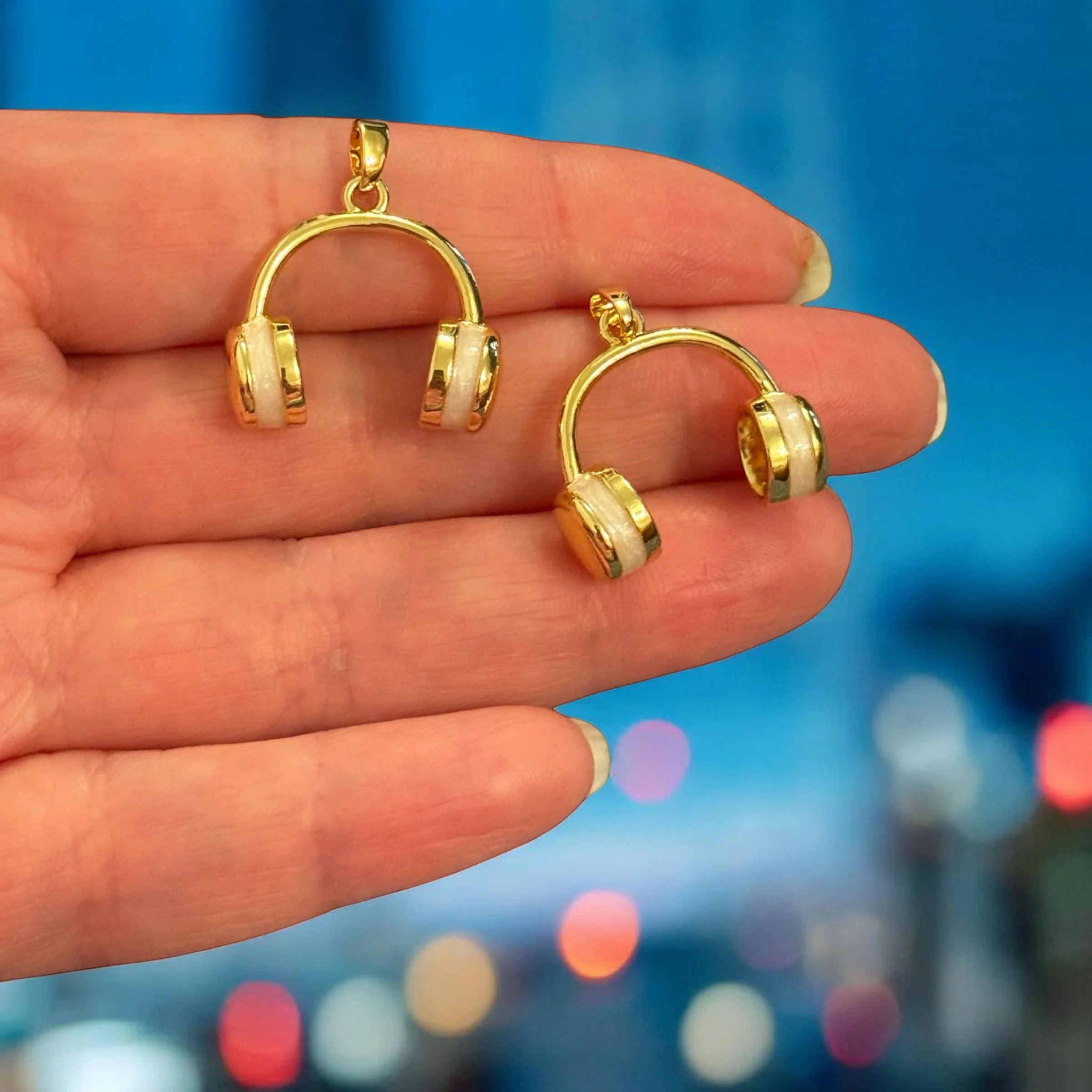 24Kt Gold Plated Headphones Charm ā 3D Music Lover Pendant with Ivory Enamel, Brass