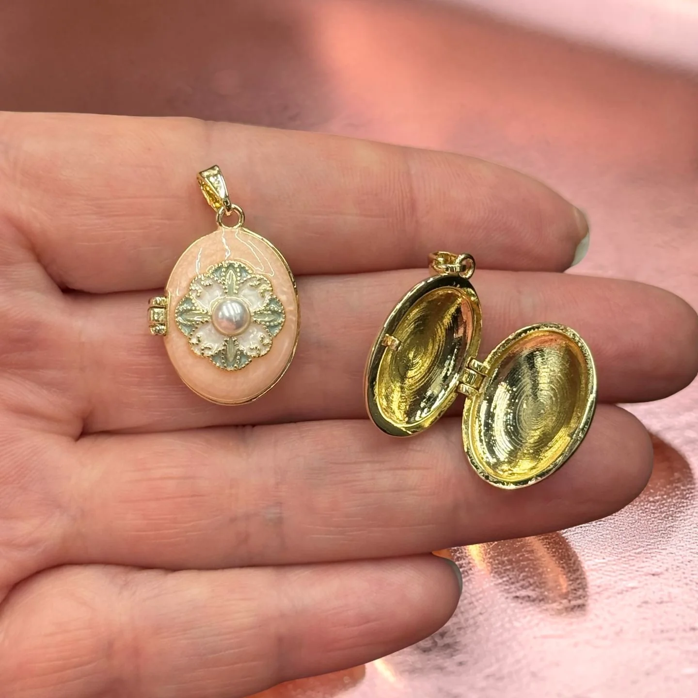 24Kt Gold Plated Peach Floral Locket Charm β Oval Opening Enamel Pearl Keepsake Pendant