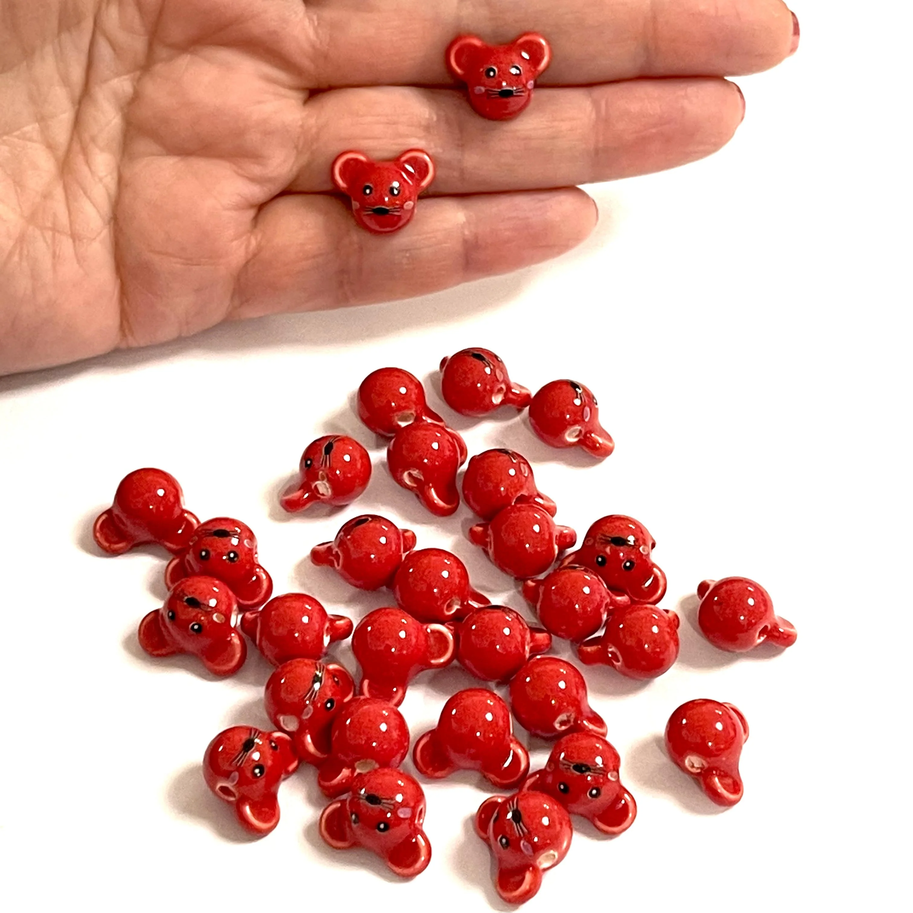 Hand Made Ceramic Red Funny Mouse Charms, 5 pcs in a pack