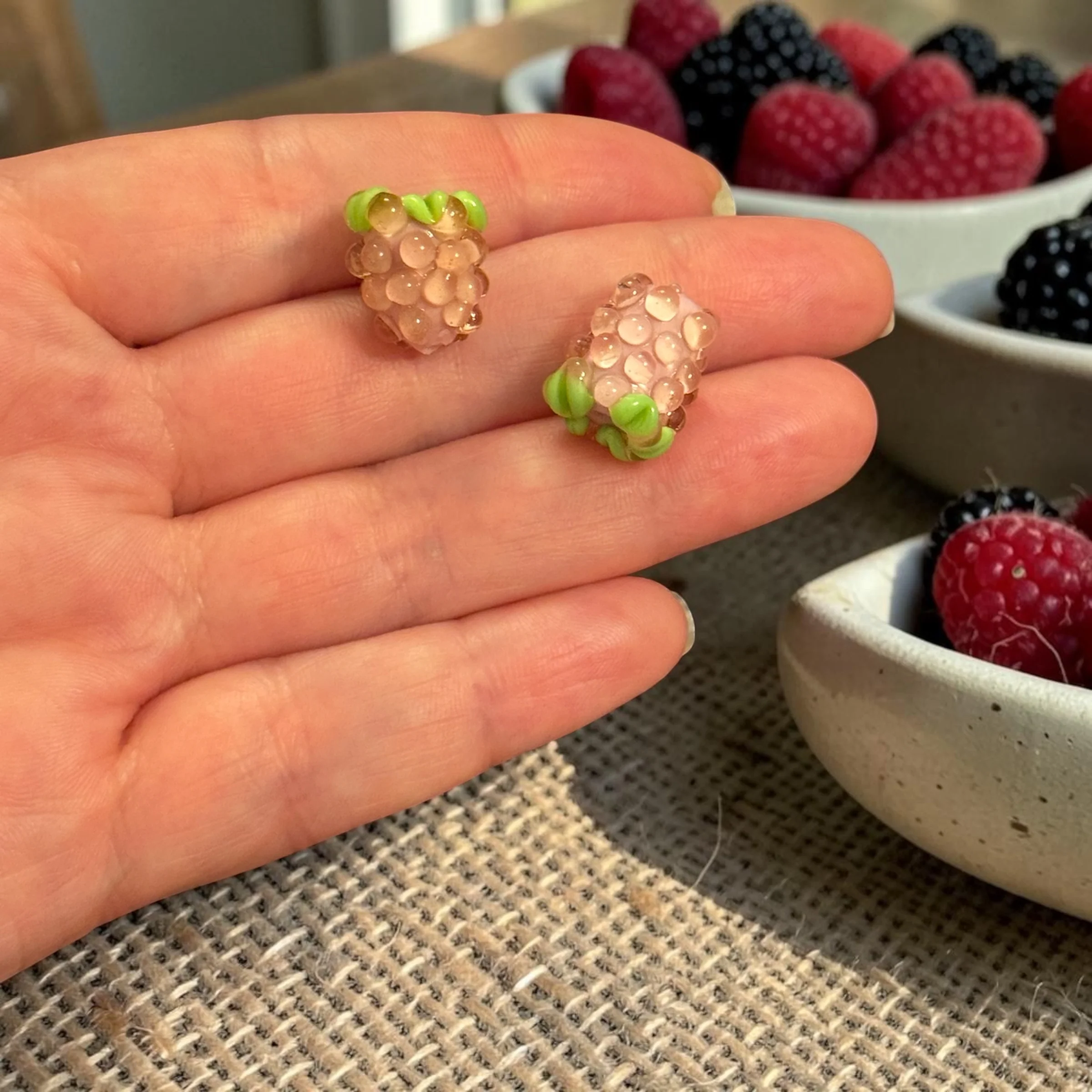 Handmade Murano Glass Blackberry Bead – Blackberry Blush Pink