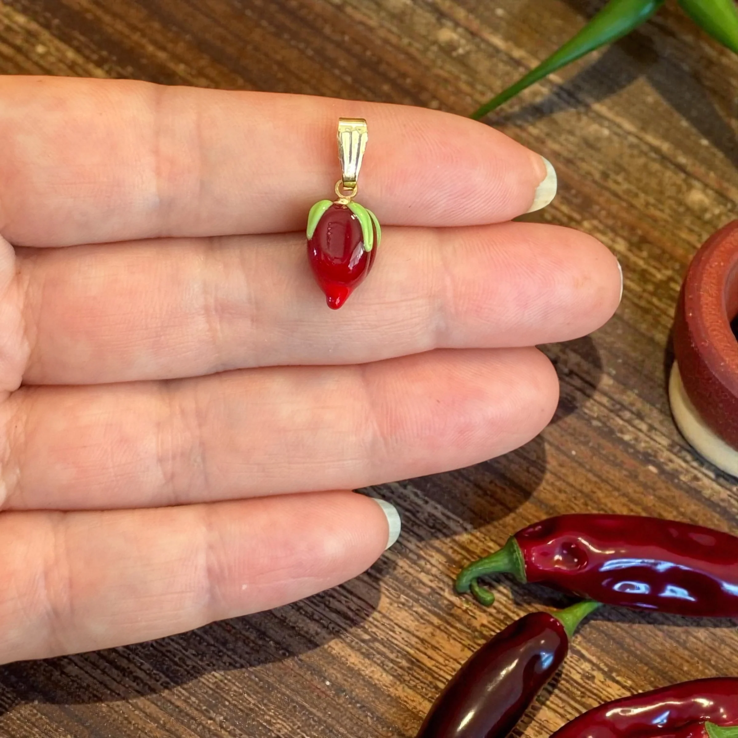 Handmade Murano Glass Chilli Pepper Charm – Lampwork Red Pepper Pendant, Mini Spice Food Charm, Cute Glass Pendant