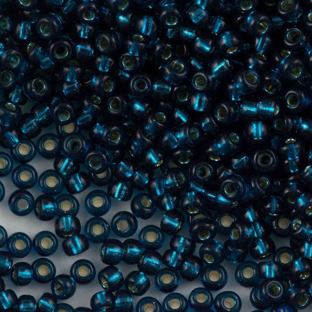 Miyuki Seed Beads 6/0 Silver Lined Blue Zircon 1425