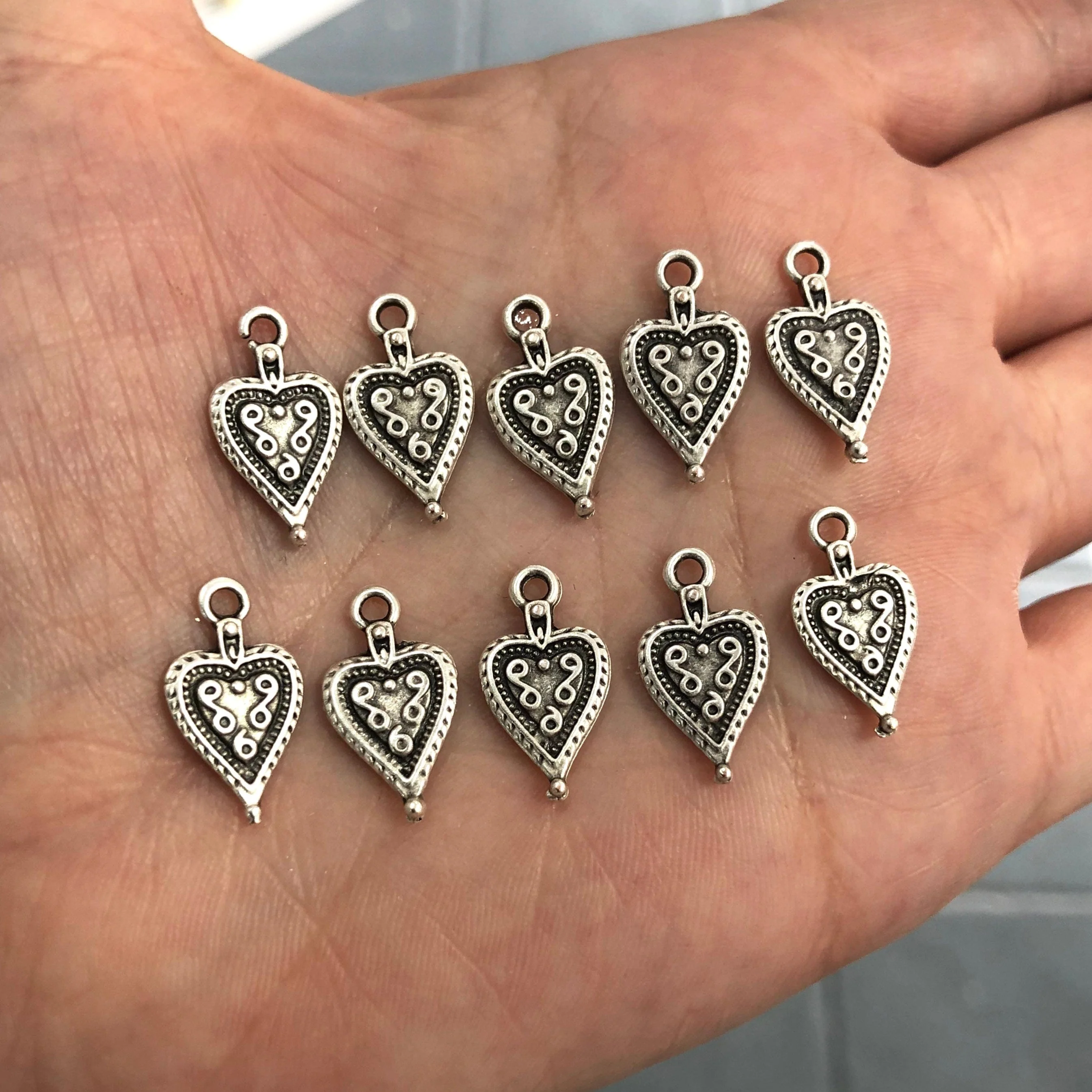 Antique Silver Plated Heart Charms, 5 pieces in pack - Image 2