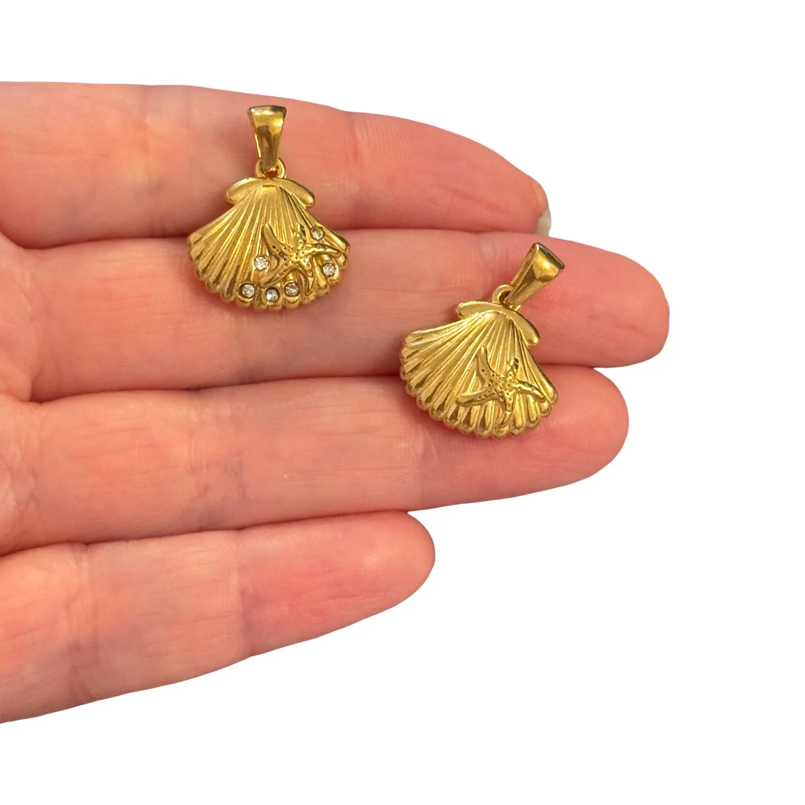 Waterproof 24Kt PVD Gold Plated 316L Stainless Steel Scallop Shell & Starfish Pendant