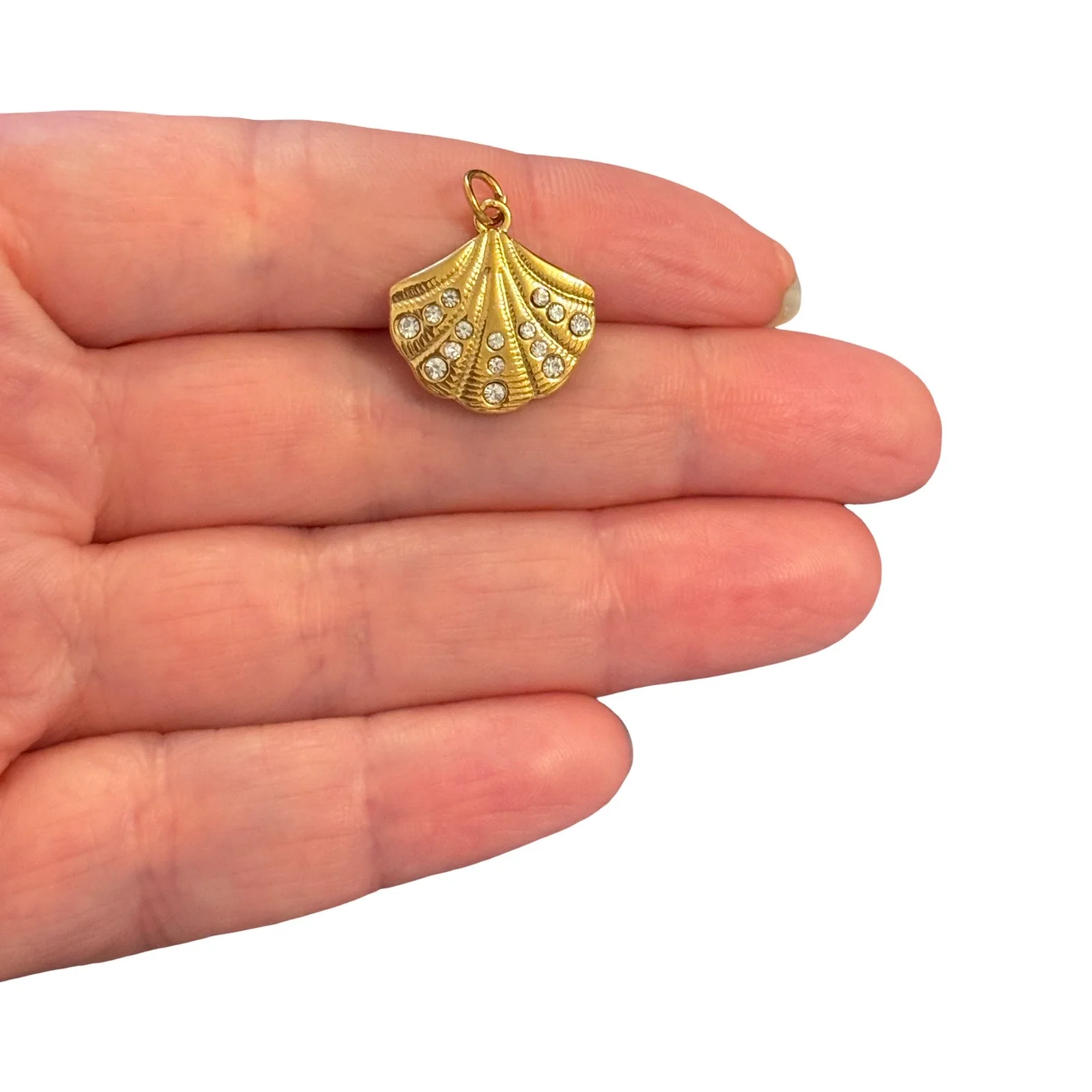 Waterproof 316L PVD Gold Plated Stainless Steel CZ Scallop Shell Pendant