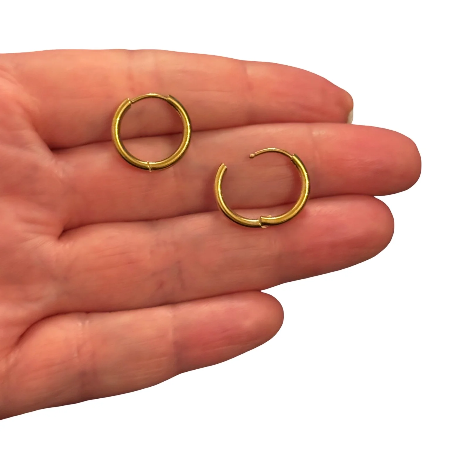 Waterproof 316L Stainless Steel PVD Gold Plated 16mm Huggie Hoop Earrings β Classic Round Huggies, Tarnish Resistant, Sold as Pair