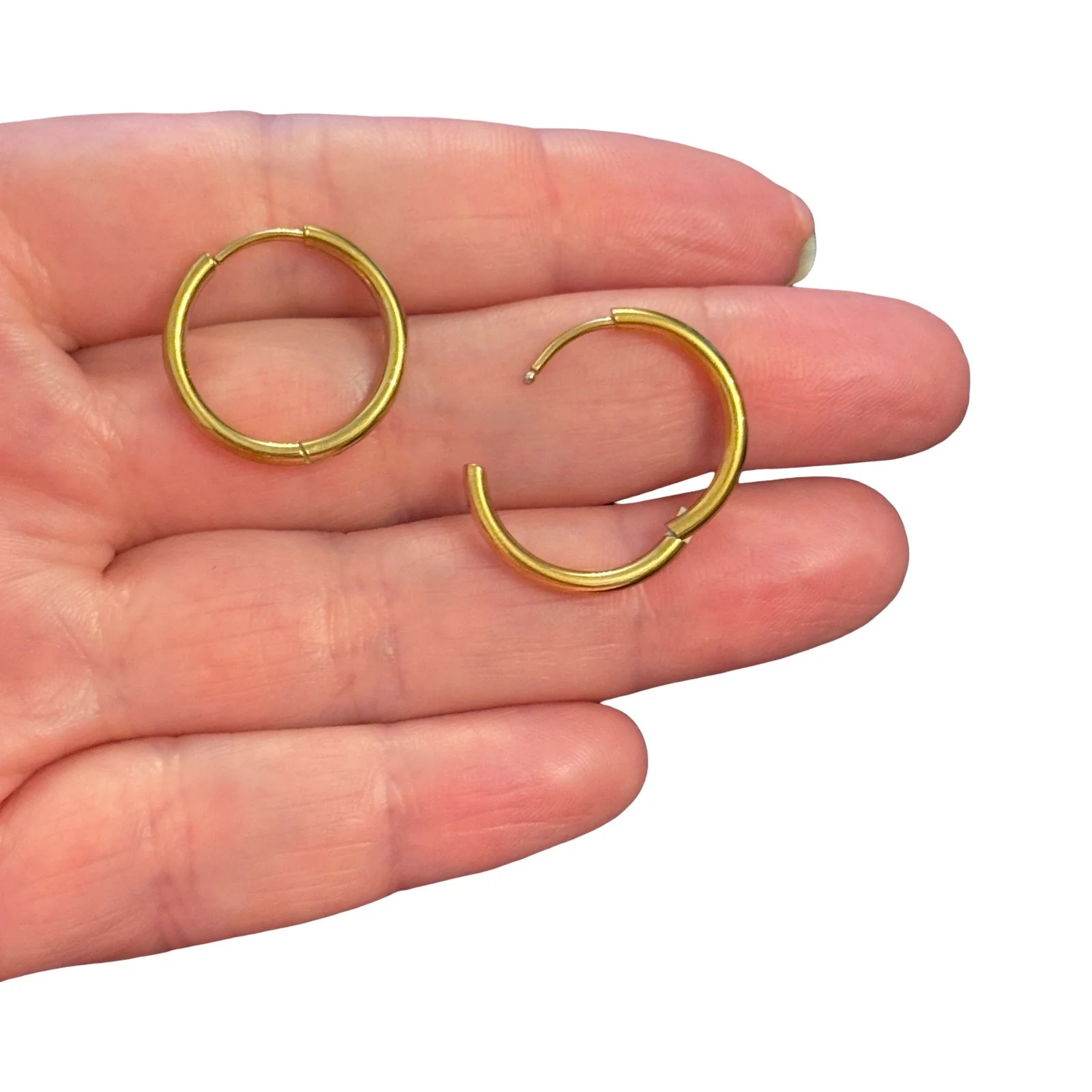 Waterproof 316L Stainless Steel PVD Gold Plated 20mm Huggie Hoop Earrings β Tarnish Resistant Classic Round Huggies, Sold as Pair