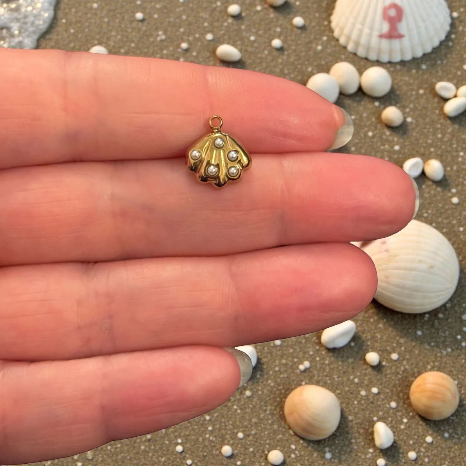 🐚Waterproof Stainless Steel PVD Gold Plated Pearl Shell Charm – Mini Seashell Pendant, Tarnish Resistant Beach Charm