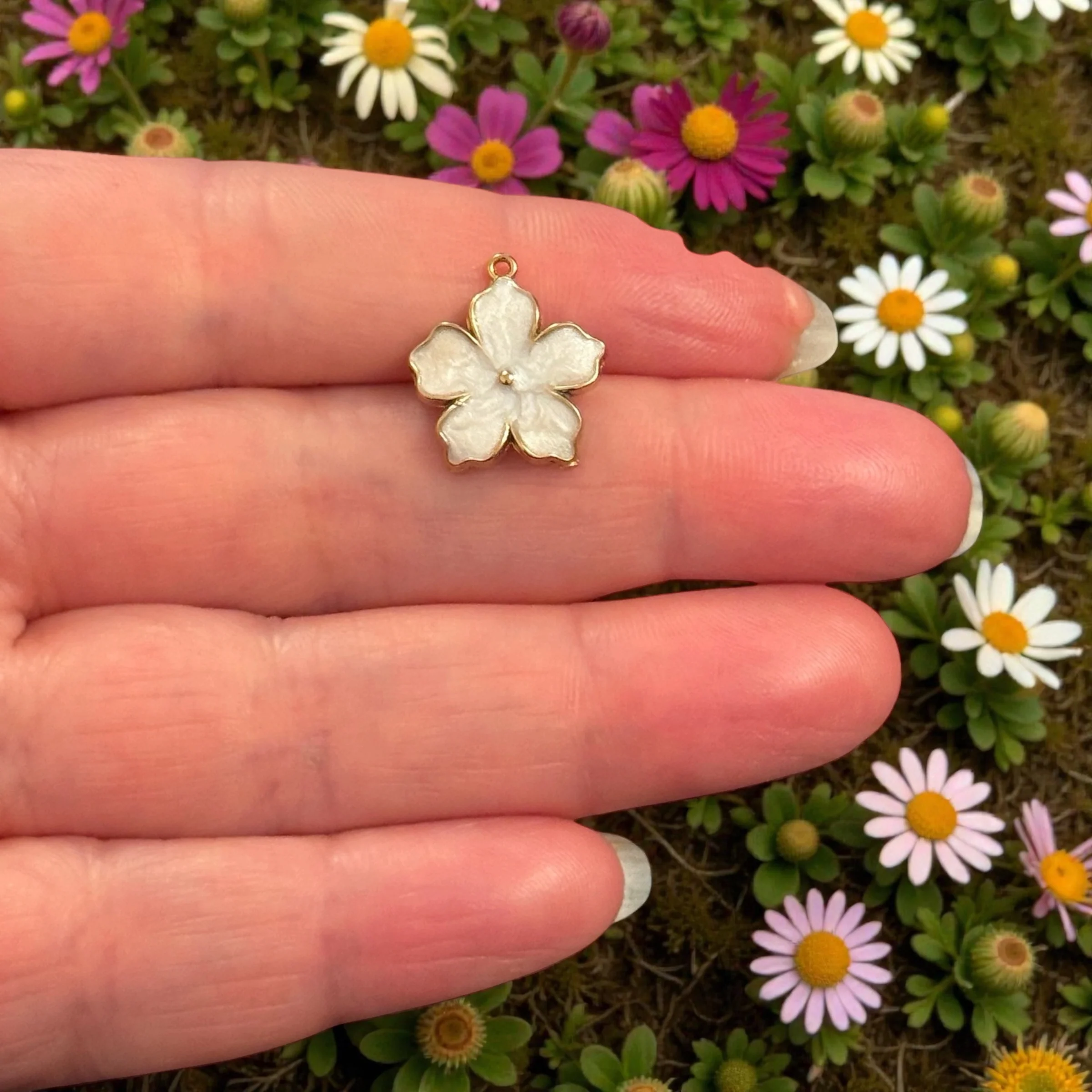 Waterproof Stainless Steel PVD Gold Plated White Flower Charm – Enamel Blossom Pendant, Tarnish Resistant Floral Charm